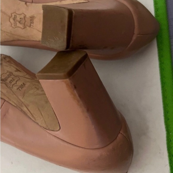 Tory Burch 'Raleigh' Leather Pump Logo Toe - Blush Oak - Picture 5 of 8